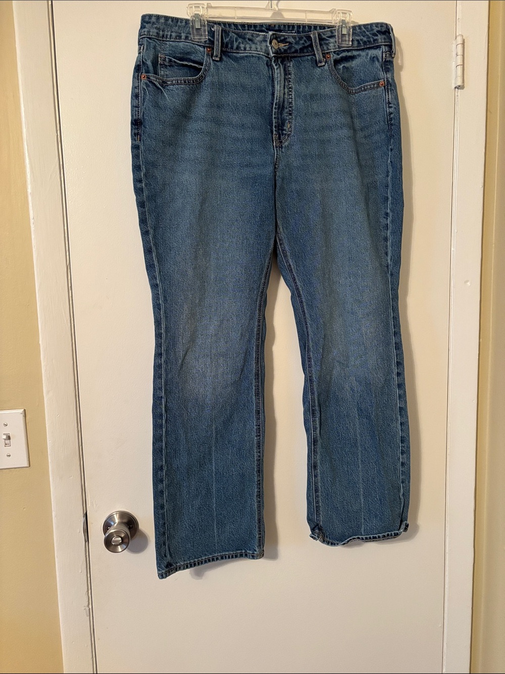 Old Navy Women's 14P Extra High Rise Baby Boot-Cut Jeans